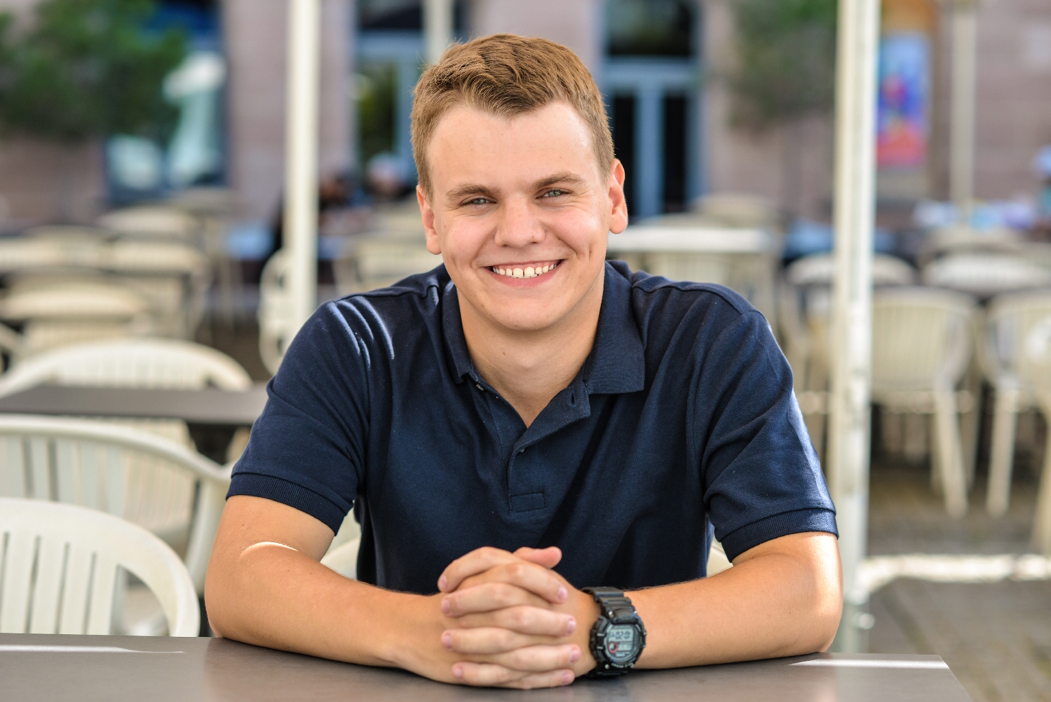 Andreas Richling Gruender und Designer Atondix Marketing Design IT aus Fuerth Ueber 7 Jahre Erfahrung und Design Entwicklung und Branding