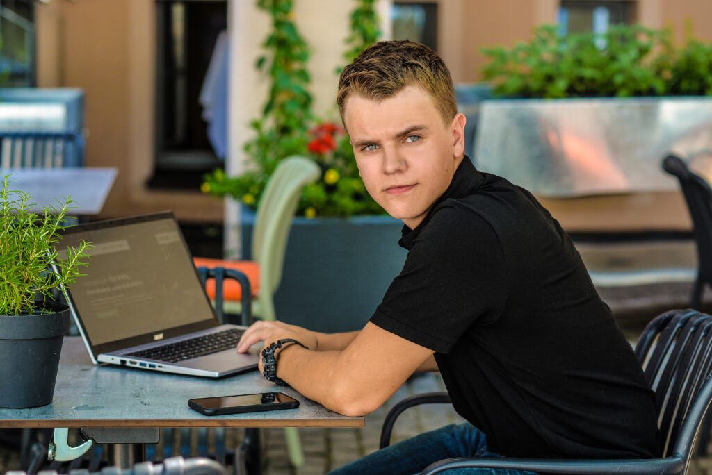 Andreas Richling optimiert Ihre Onlinepraesenz und stellt mit dem webdesign von atondix aus Fuerth eine perfekt onlinepraesenz sicher